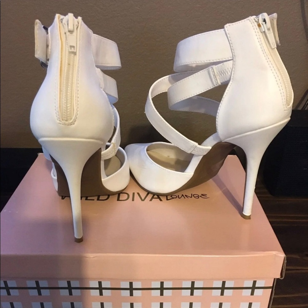 Heels - Picture 5 of 6